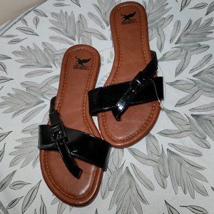 Black patent flat summer sandals size 6